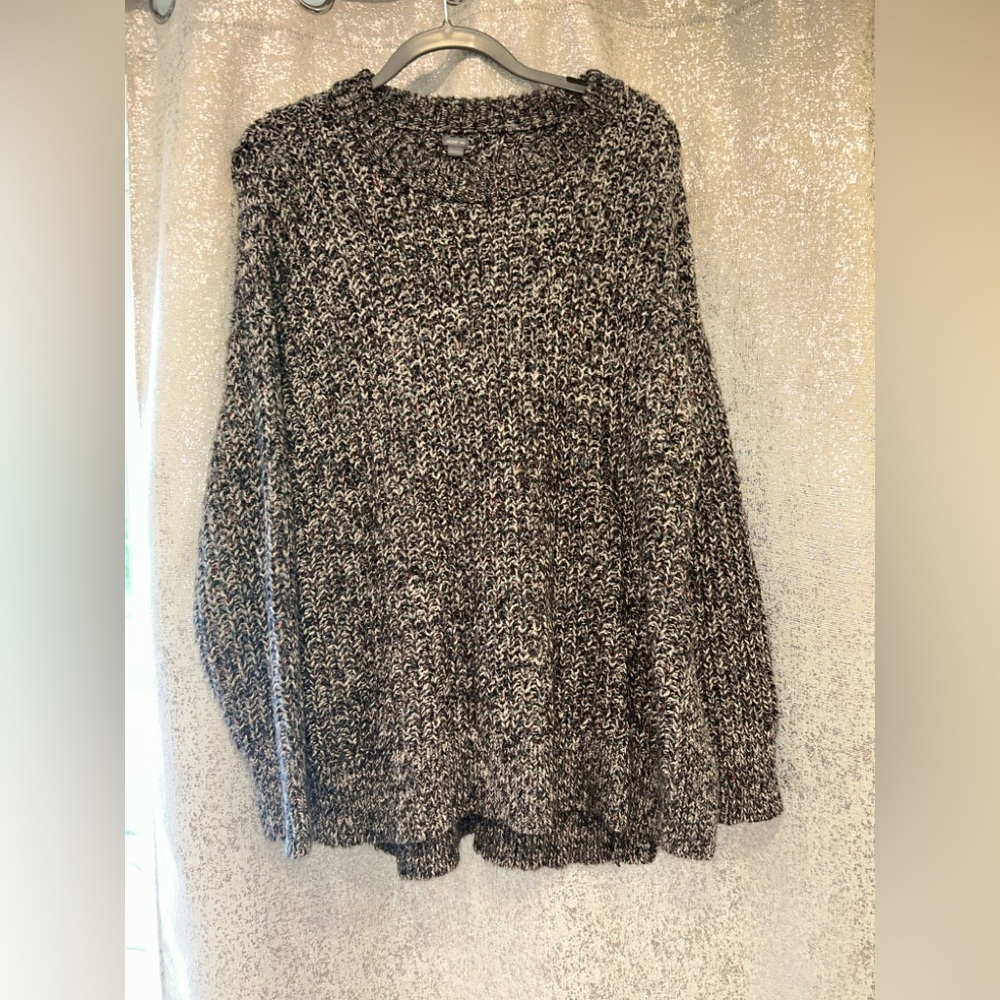 Aerie Black and White Crew Neck Sweater